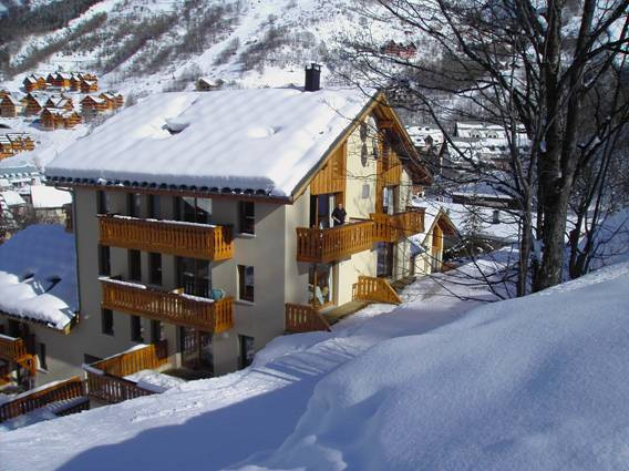 VUE HIVER LES ROCHES FLEURIES - VALLOIRE CENTRE - VALLOIRE RESERVATIONS