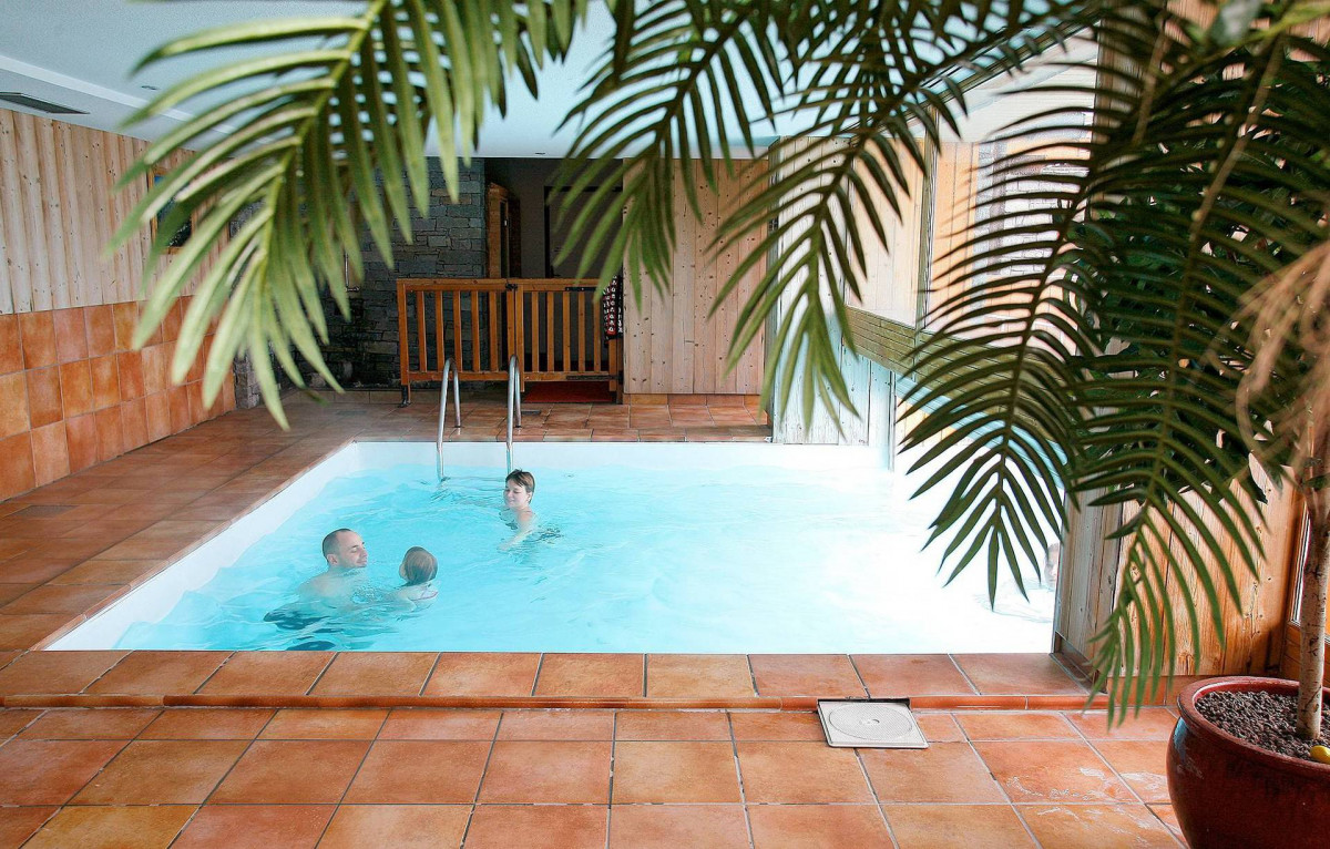 PISCINE SEMI-COUVERTE - LES CHALETS DE LA VALLEE D'OR ODALYS - VALLOIRE LES CHARBONNIERES