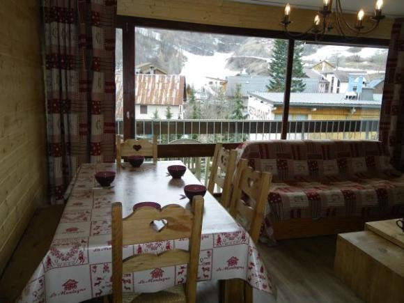 COIN REPAS - APPARTEMENT VAL D'AUREA D4 - VALLOIRE CENTRE