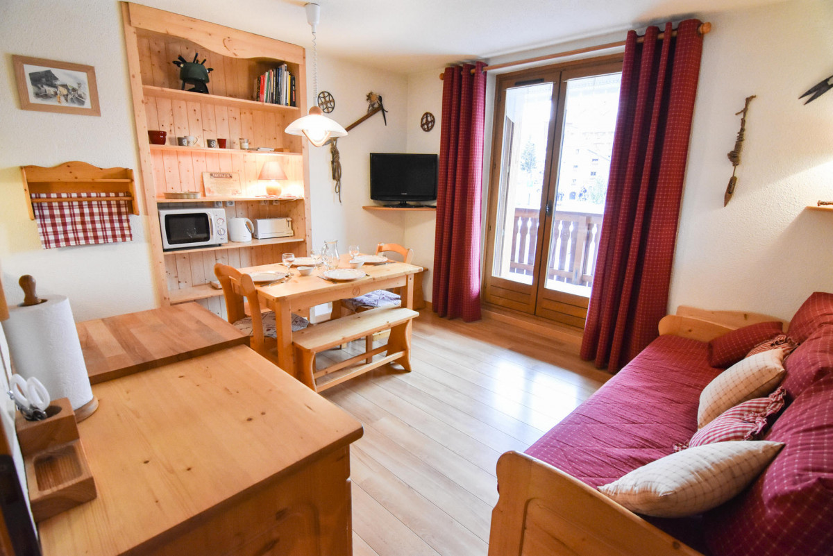 SALON -APPARTEMENT BON ACCUEIL 12 - VALLOIRE CENTRE - VALLOIRE RESERVATIONS