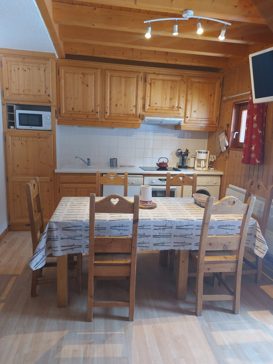 SALLE A MANGER - APPARTEMENT  BETELGEUSE 83 - VALLOIRE CENTRE - VALLOIRE RESERVATIONS