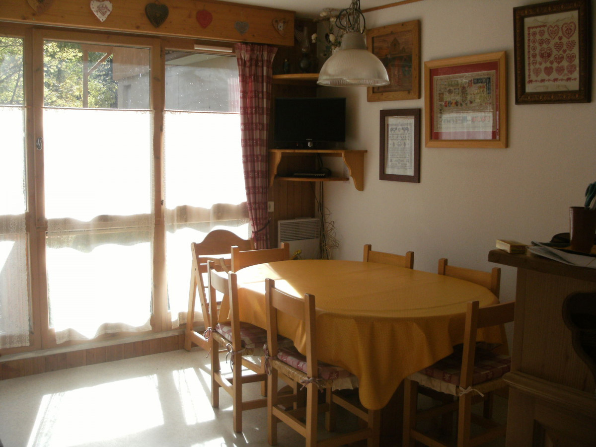 COIN REPAS - APPARTEMENT LA CLAREE C6 - VALLOIRE LES PLANS - VALLOIRE RESERVATIONS