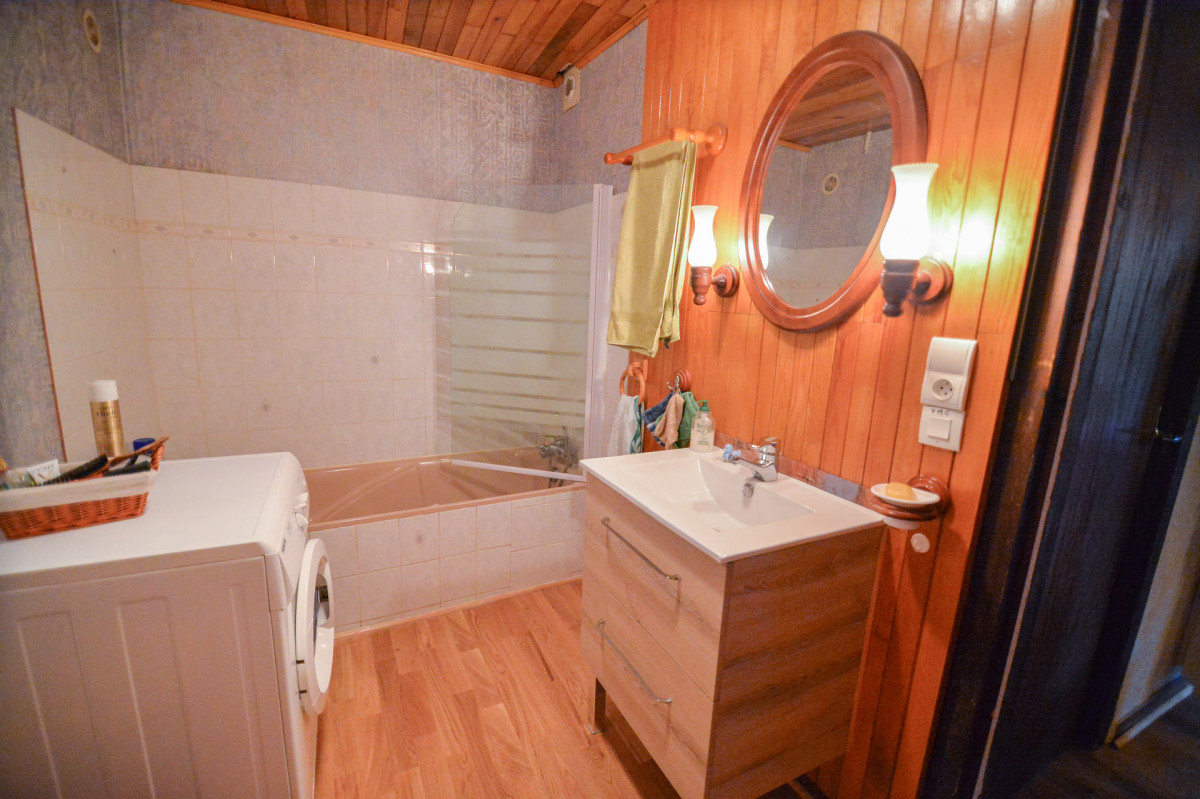 SALLE DE BAIN- APPARTEMENT CHOSEAUX  - VALLOIRE CENTRE