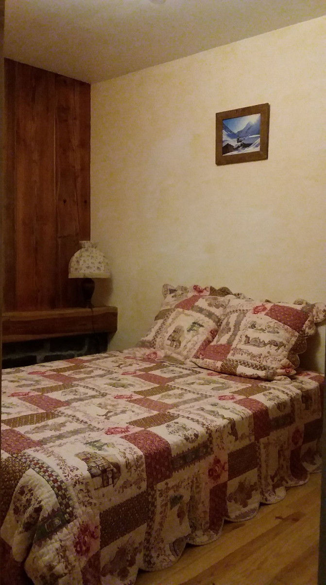 CHAMBRE - APPARTEMENT LES AULNES -VALLOIRE LA RUAZ