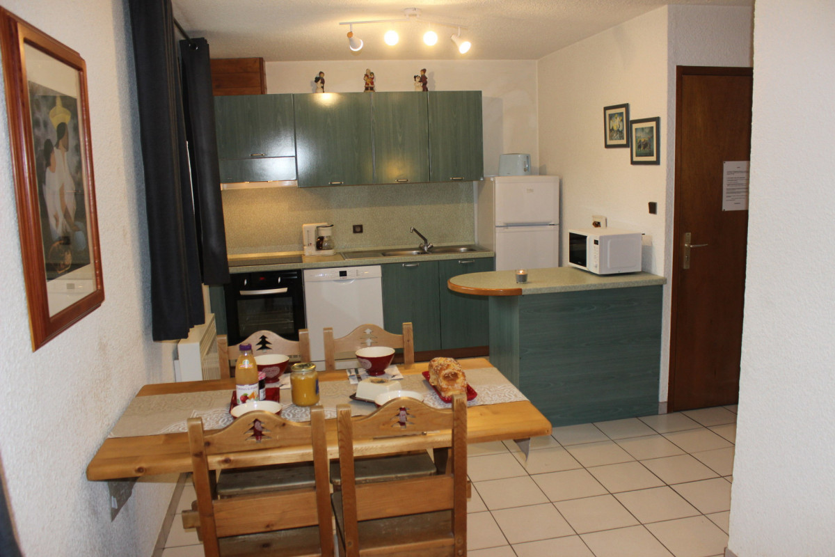 COIN REPAS -APPARTEMENT CHALET L'ANDORSE 4 - VALLOIRE LA BORGE