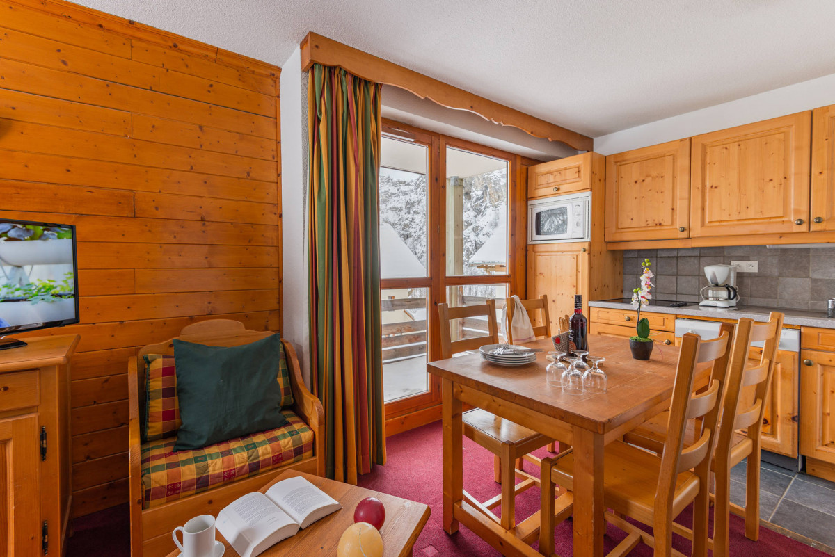 COIN REPAS - APPARTEMENT 5 PERSONNES - CHALETS DU GALIBIER LAGRANGE - VALLOIRE MOULIN BENJAMIN