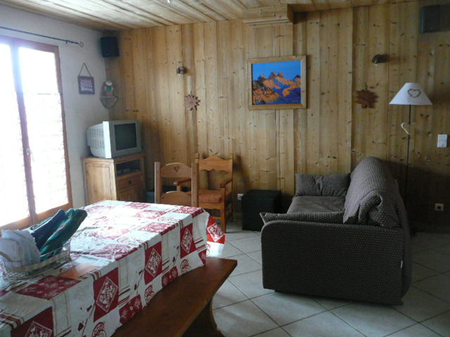 SALON - APPARTEMENT CHALET LES AIGUILLES POINTU - VALLOIRE LES CLOTS - VALLOIRE RESERVATIONS