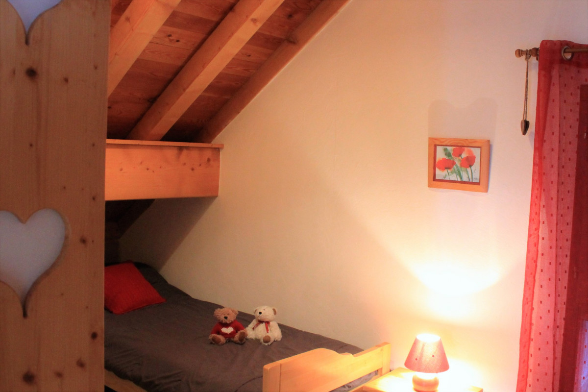 CHAMBRE - APPARTEMENT GROS GRENIER A - VALLOIRE LE SERROZ