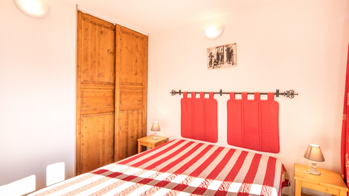 CHAMBRE  - HAMEAU DE VALLOIRE VACANCEOLE APPARTEMENT 4 PERSONNES - VALLOIRE LES CHOSEAUX