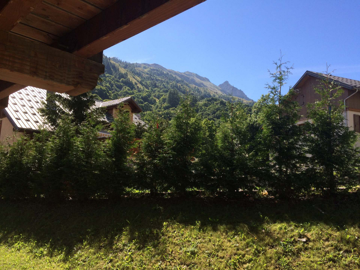 VUE DE LA TERRASSE - CHALETS DE MARIE APPARTEMENT C1 - VALLOIRE LA GRAND VY