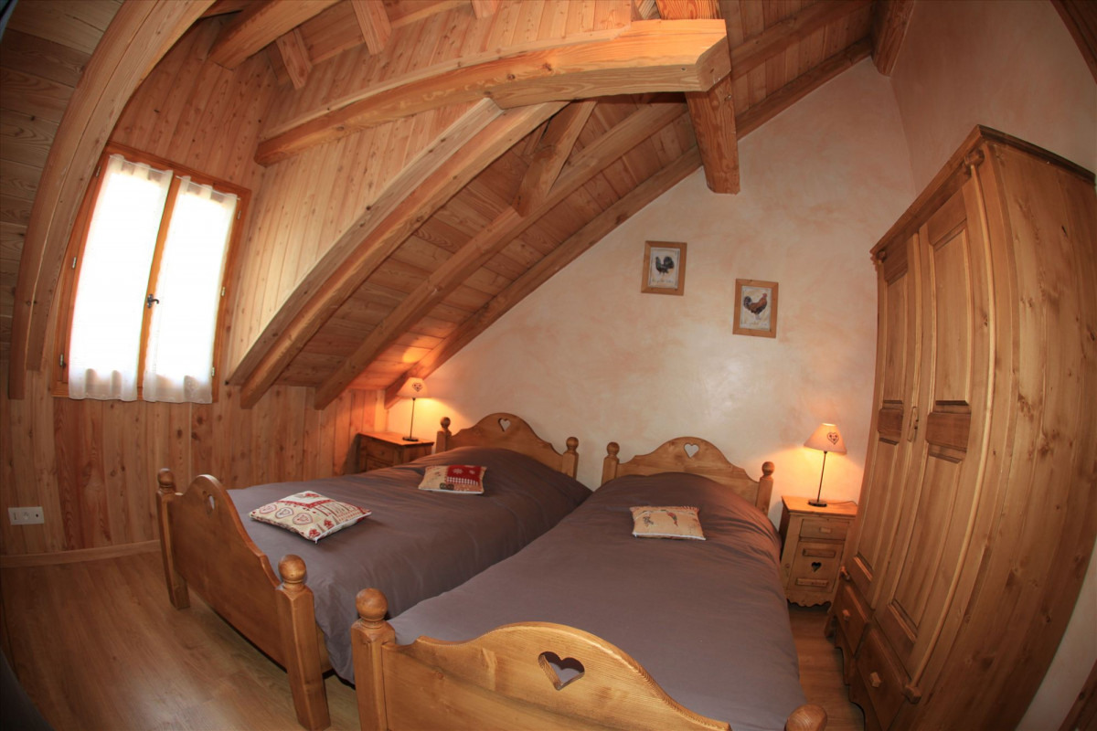 CHAMBRE - APPARTEMENT CHEZ JUSTE FERME DES MOULINS-VALLOIRE LES VERNEYS