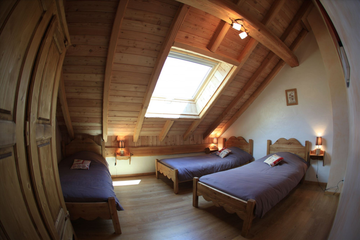 CHAMBRE - APPARTEMENT CHEZ JUSTE FERME DES MOULINS-VALLOIRE LES VERNEYS