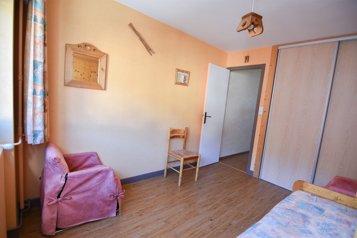 CHAMBRE - APPARTEMENT CHRISTIANIA ROCHEBRUNE - VALLOIRE CENTRE