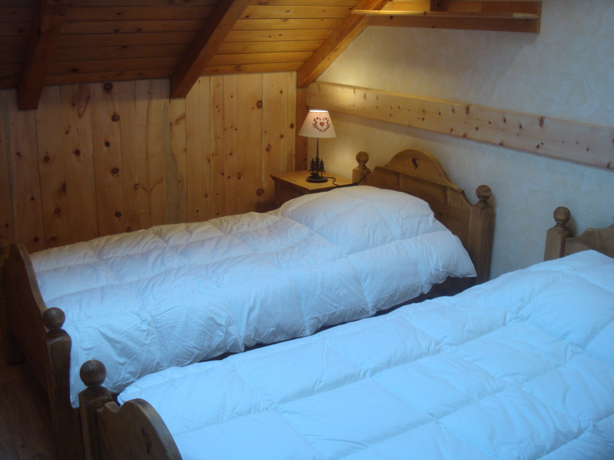 CHAMBRE - APPARTEMENT LA POYA - VALLOIRE CENTRE