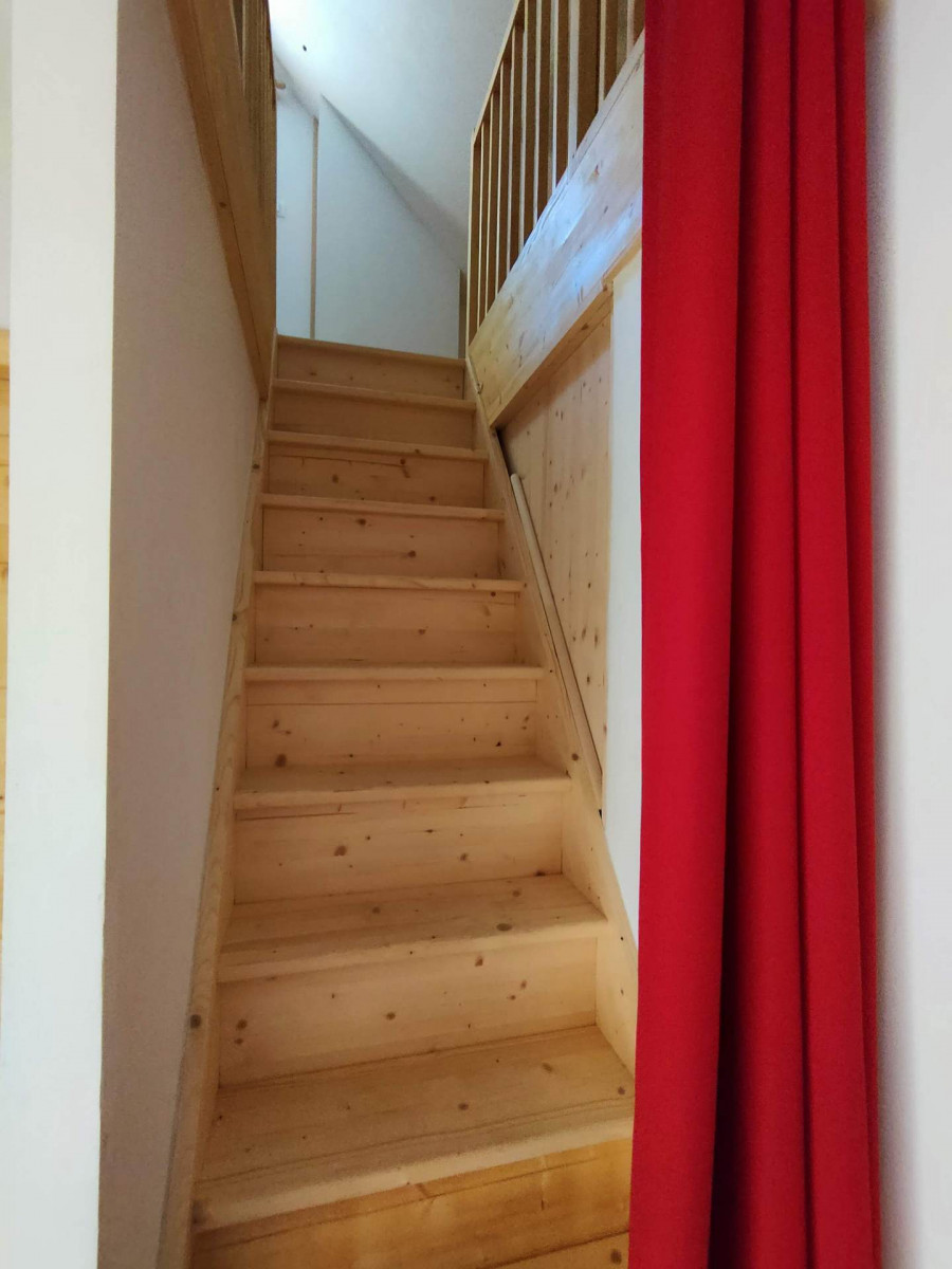 ESCALIER - APPARTEMENT MAISON D'ANGELINE 3 - VALLOIRE CENTRE