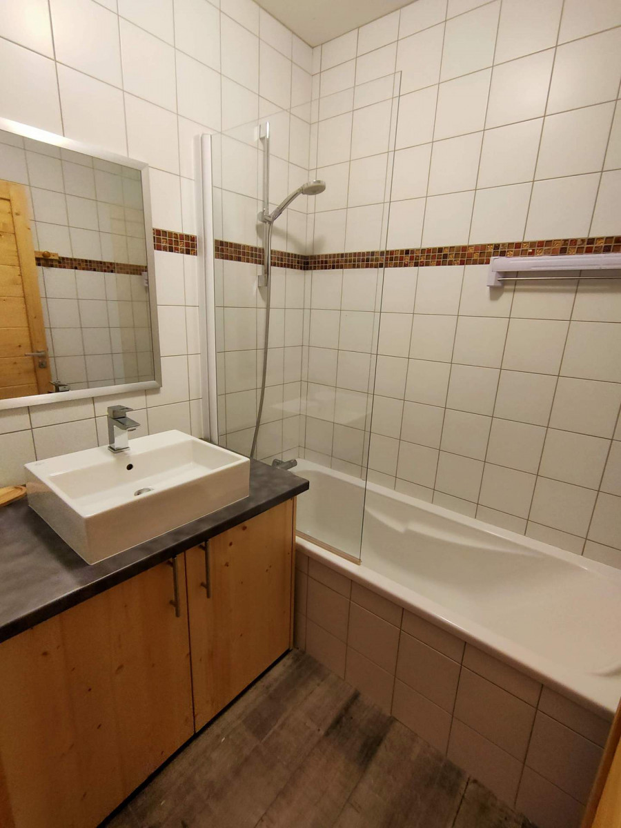 SALLE DE BAIN APPARTEMENT MAISON D'ANGELINE 3 - VALLOIRE CENTRE