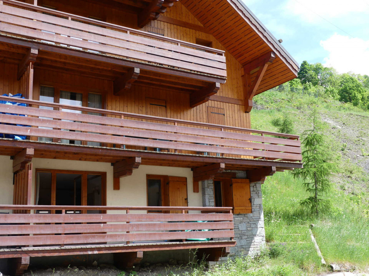 RESIDENCE - APPARTEMENT - CHALETS DE LA VALLEE D'OR - ANCOLIE N° 002- VALLOIRE CENTRE