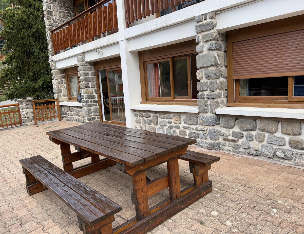 TERRASSE - APPARTEMENT LES CAQUELONS RDC - VALLOIRE MOULIN BENJAMIN