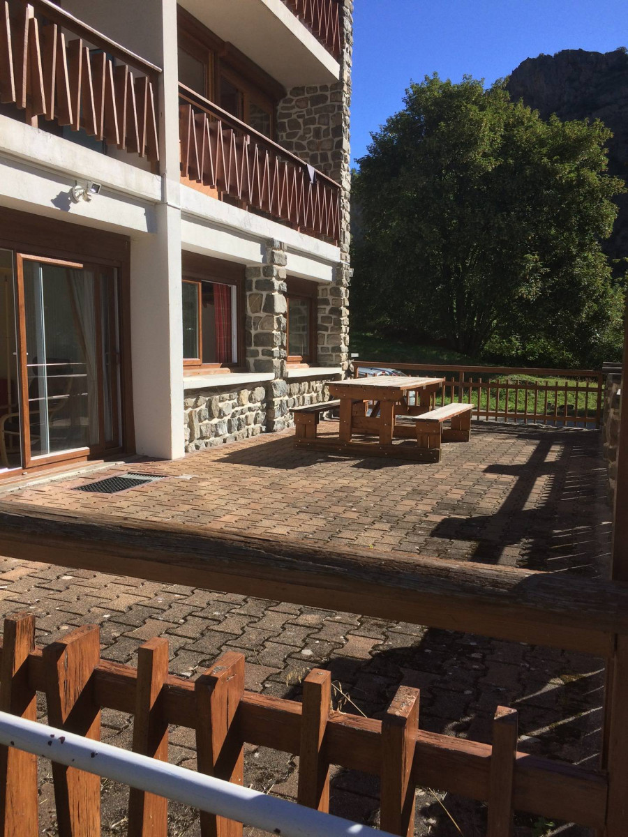 TERRASSE - APPARTEMENT LES CAQUELONS RDC - VALLOIRE MOULIN BENJAMIN