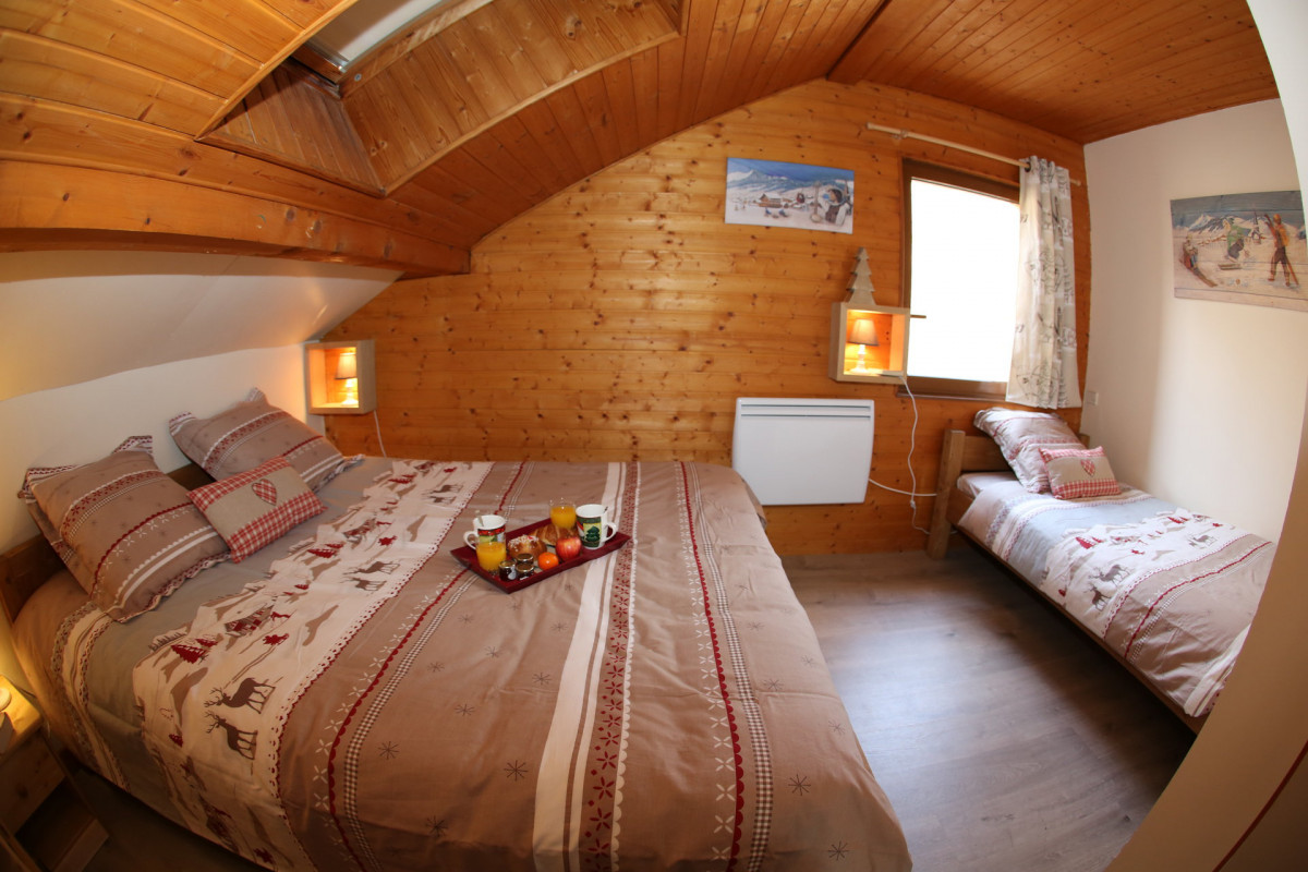 CHAMBRE - CHALET EPINETTE - VALLOIRE  LES CHOSEAUX