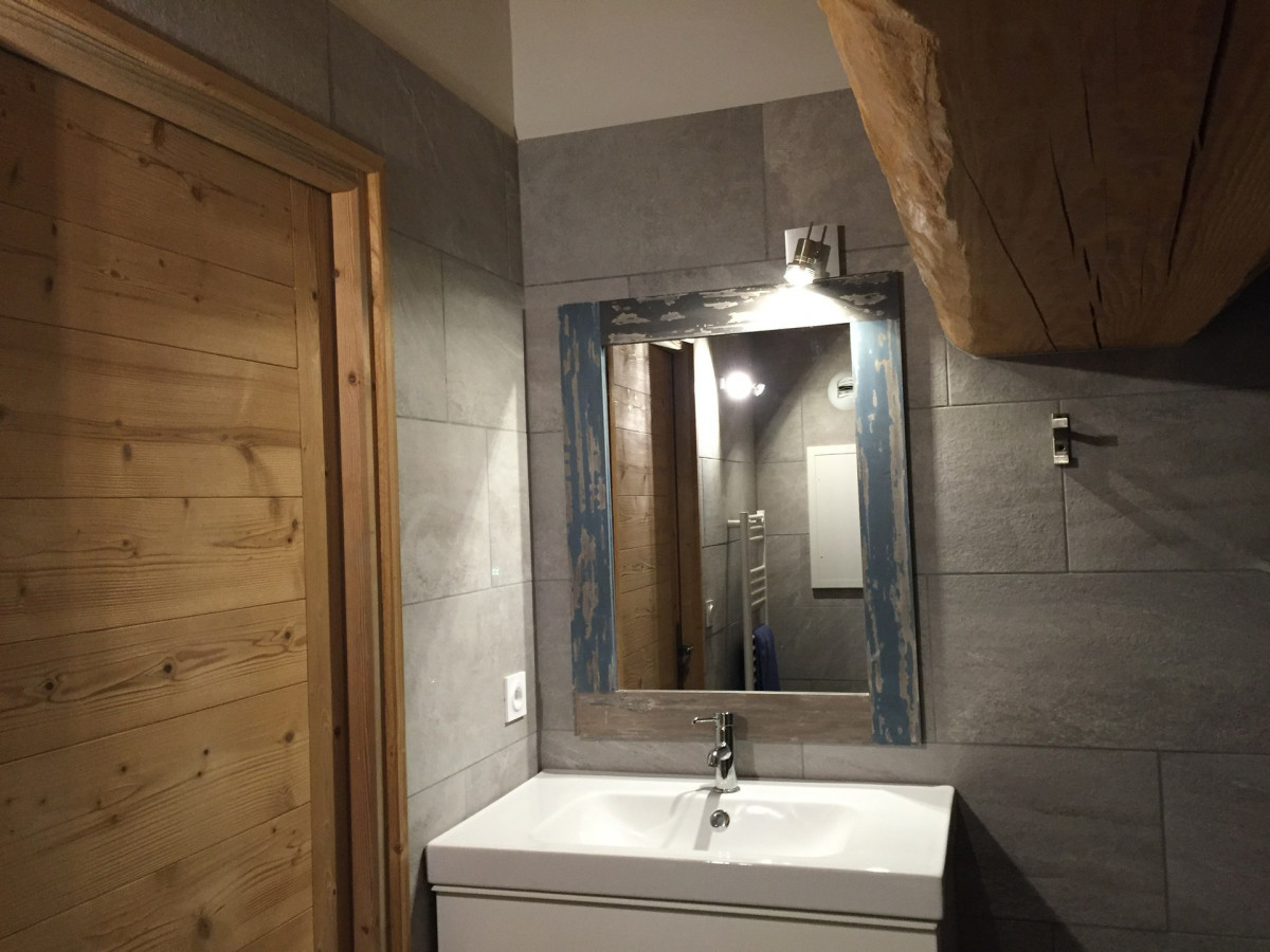 SALLE DE BAINS - APPARTEMENT ETOILE DES NEIGES 8 - VALLOIRE CENTRE