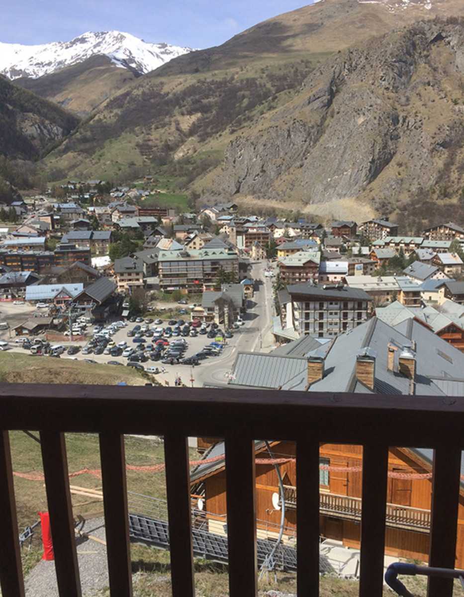 VUE SUR VILLAGE - GENTIANE 102 APPARTEMENT HAMEAU DE LA VALLEE D'OR - LES CHARBONNIERES VALLOIRE