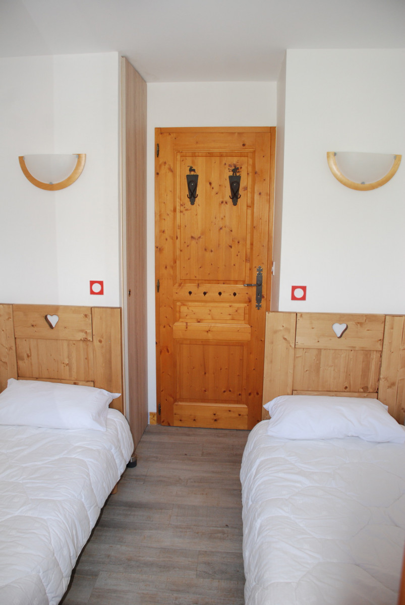 CHAMBRE - APPARTEMENT CHALETS DE LA VALLEE D'OR EDELWEISS 101 - LES CHARBONNIERES VALLOIRE