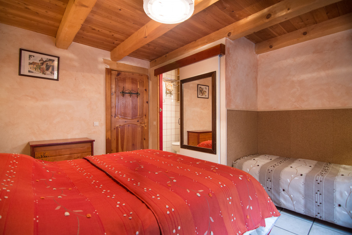 CHAMBRE - APPARTEMENT LA POUTRE - VALLOIRE BONNENUIT