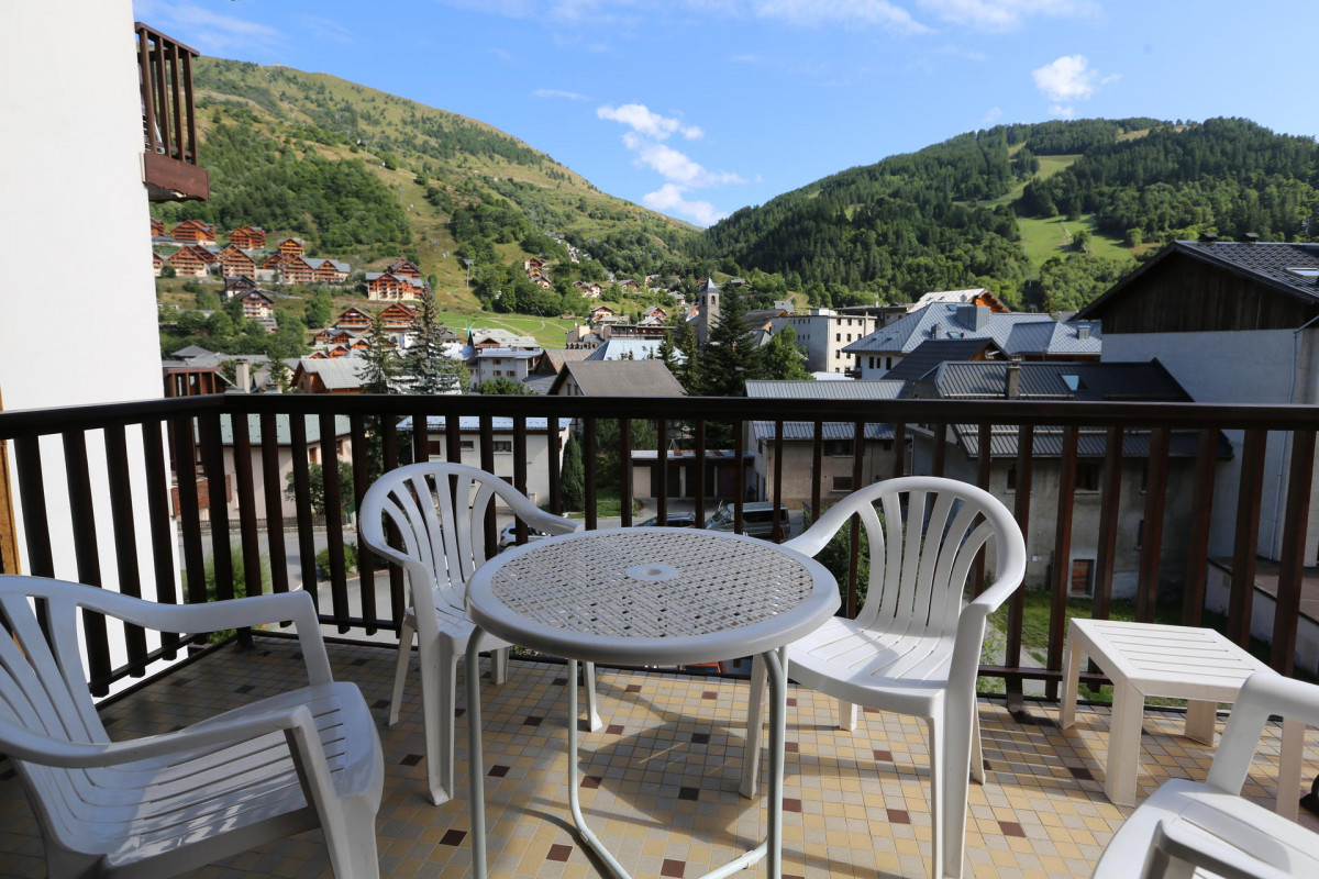 SALON DE JARDIN - VIEUX MOULIN APPARTEMENT A22 - VALLOIRE CENTRE