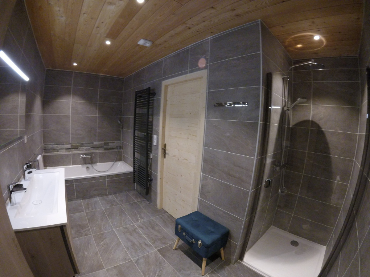 SALLE DE BAINS - CHALET PIC DE L'AIGLE ETE - CRET DU SERROZ VALLOIRE