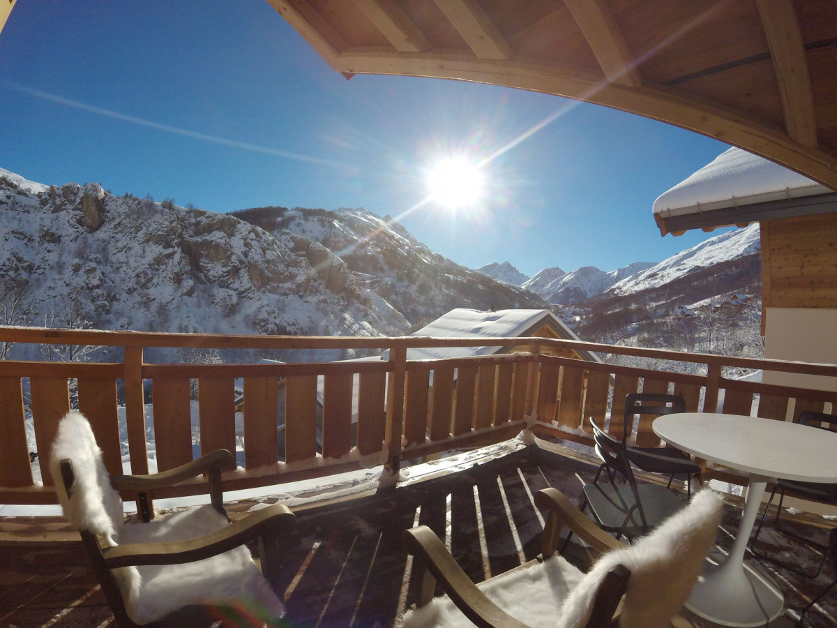 TERRASSE - CHALET PIC DE L'AIGLE ETE - CRET DU SERROZ VALLOIRE