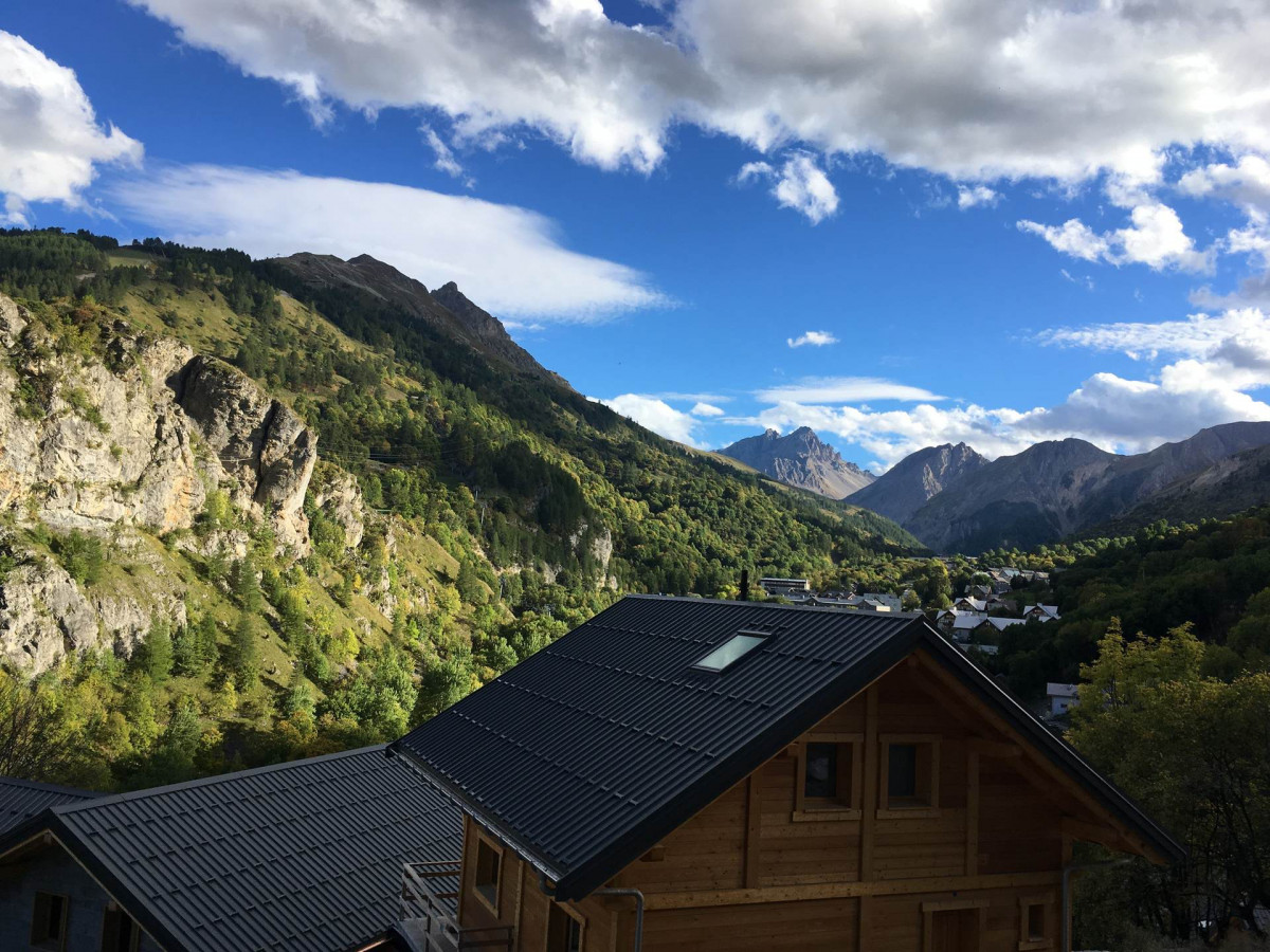 VUE ETE TERRASSE - CHALET PIC DE L'AIGLE ETE - CRET DU SERROZ VALLOIRE