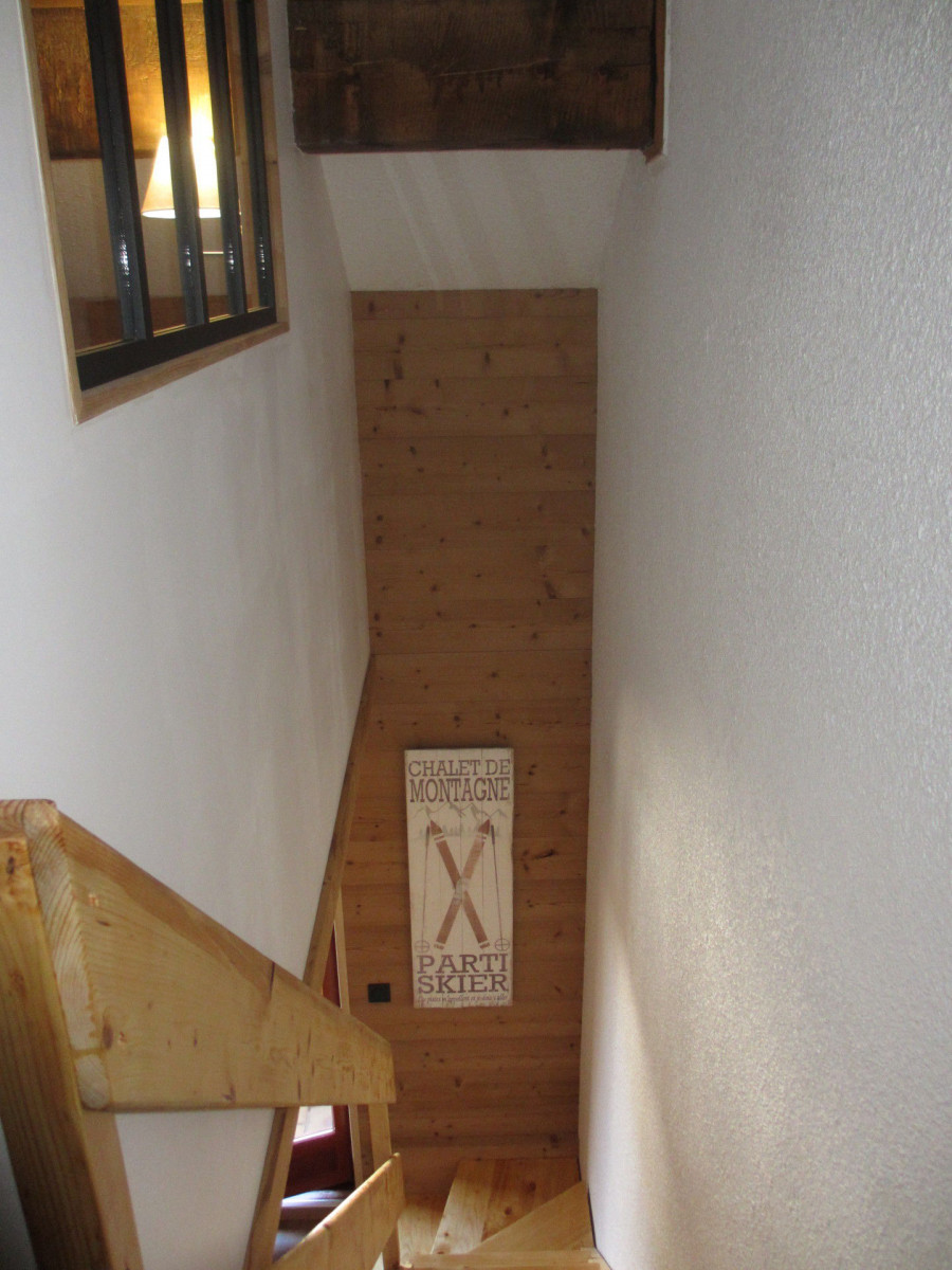 ESCALIER- APPARTEMENT  BETELGEUSE 86 - VALLOIRE CENTRE