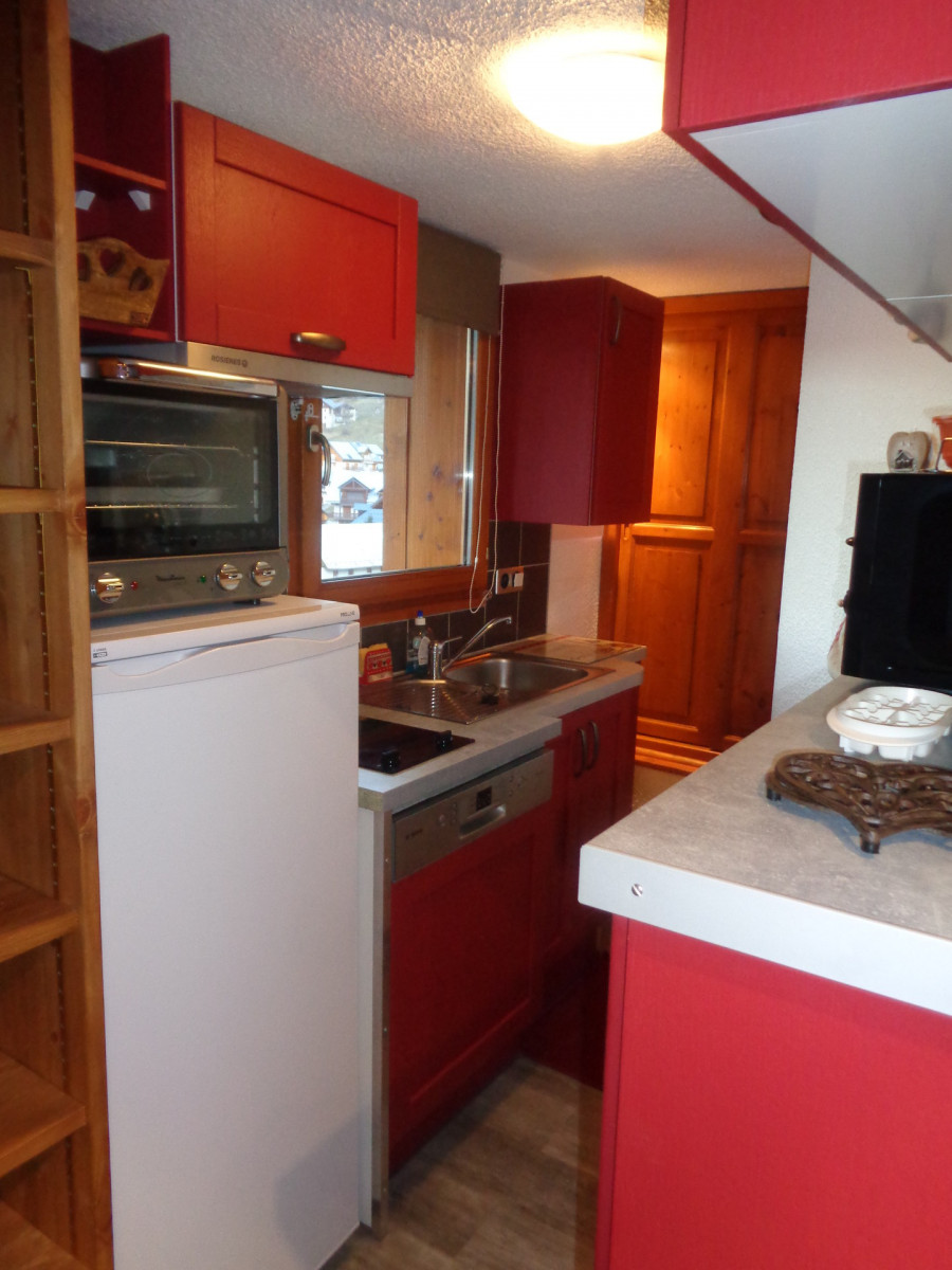 CUISINE - APPARTEMENT ROCHES FLEURIES B16 - VALLOIRE CENTRE