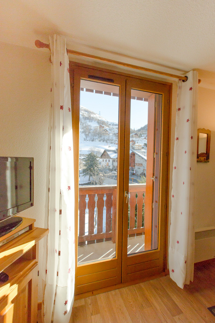 SALON -APPARTEMENT  BON ACCUEIL 25 - VALLOIRE CENTRE- VALLOIRE RESERVATIONS