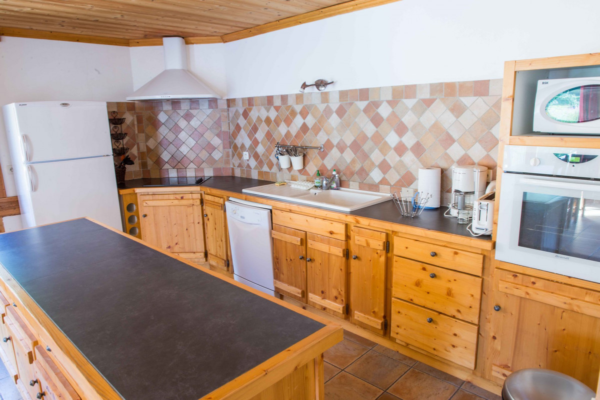 CUISINE - APPARTEMENT - ABRIBERGERIE - VALLOIRE LA RUAZ