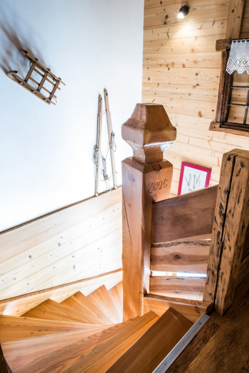 ESCALIER - APPARTEMENT - ABRIBERGERIE - VALLOIRE LA RUAZ 