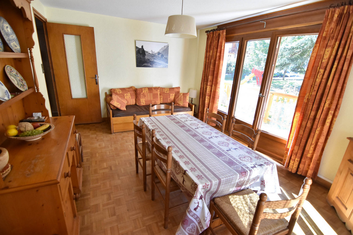 SALLE A MANGER - APPARTEMENT LES CHARDONNETS 01 - VALLOIRE CENTRE - VALLOIRE RESERVATIONS