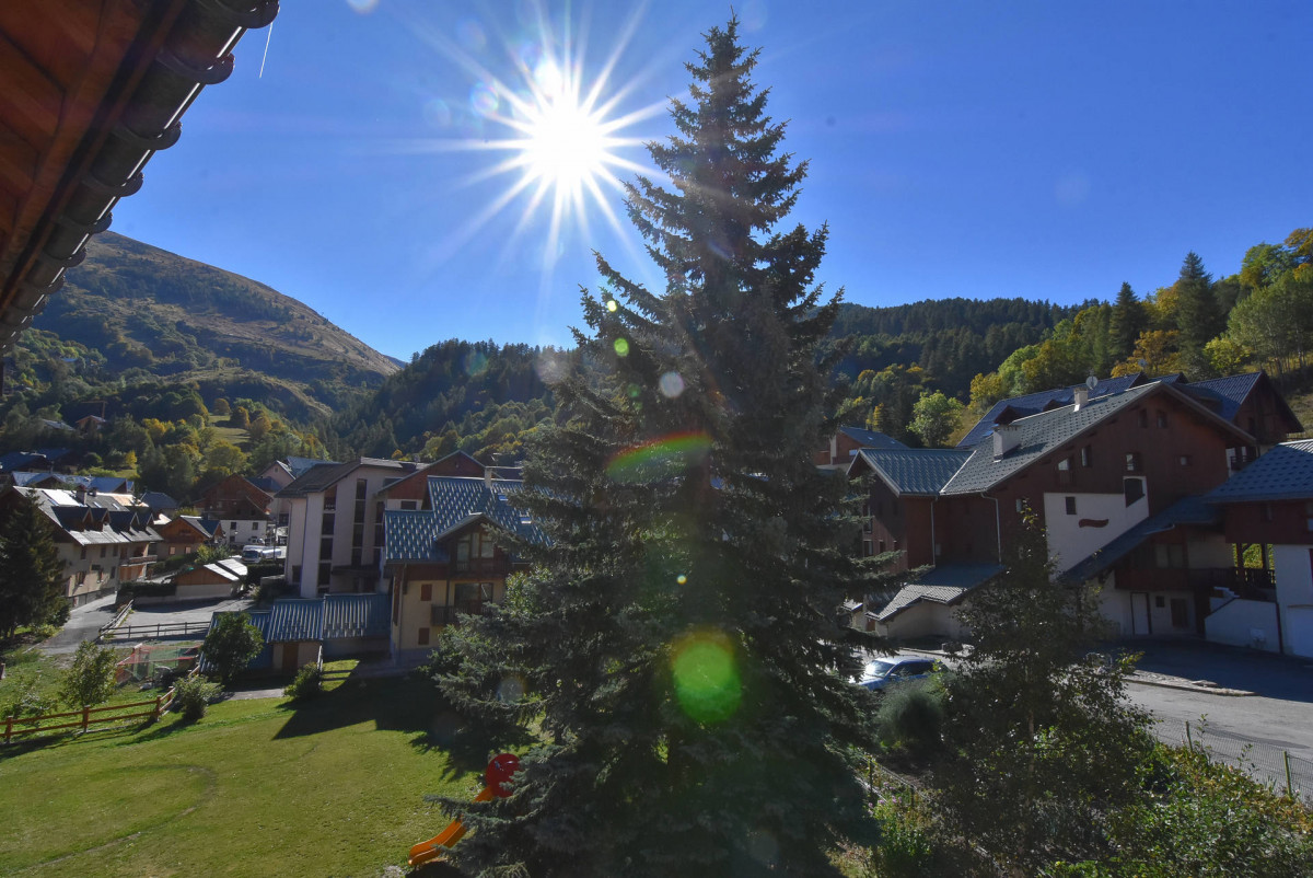 VUE - APPARTEMENT CHARDONNETS 05 - VALLOIRE CENTRE