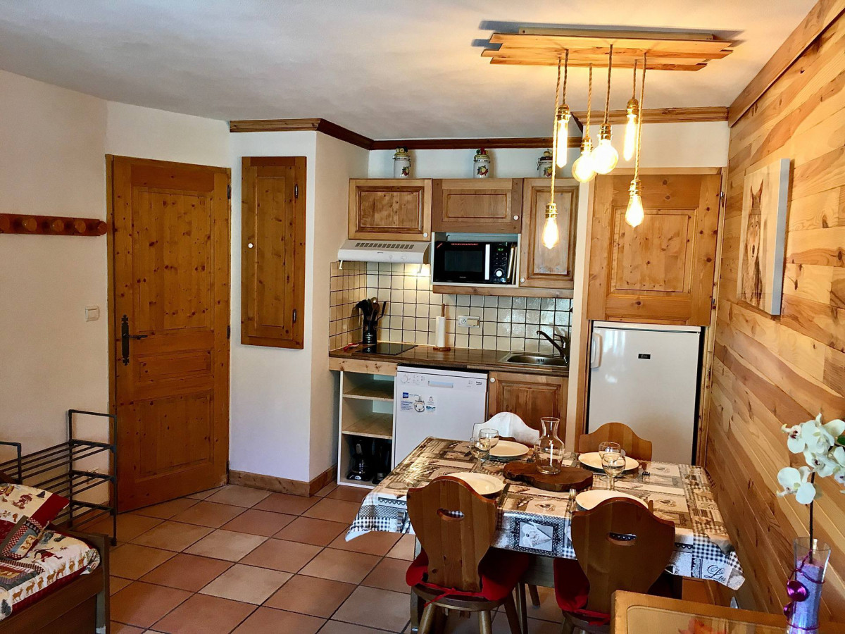 SALLE A MANGER - APPARTEMENT GENTIANE 204 - LES CHARBONNIERES