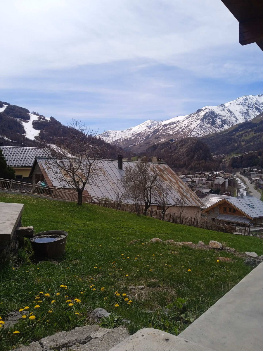 VUE - APPARTEMENT MAISON GRANGE - VALLOIRE LES CHOSEAUX VILLE