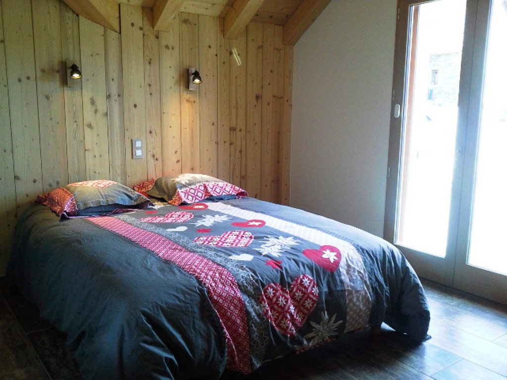 CHAMBRE 4 - CHALET LAMARTINE - LES CHOSEAUX VILLE VALLOIRE