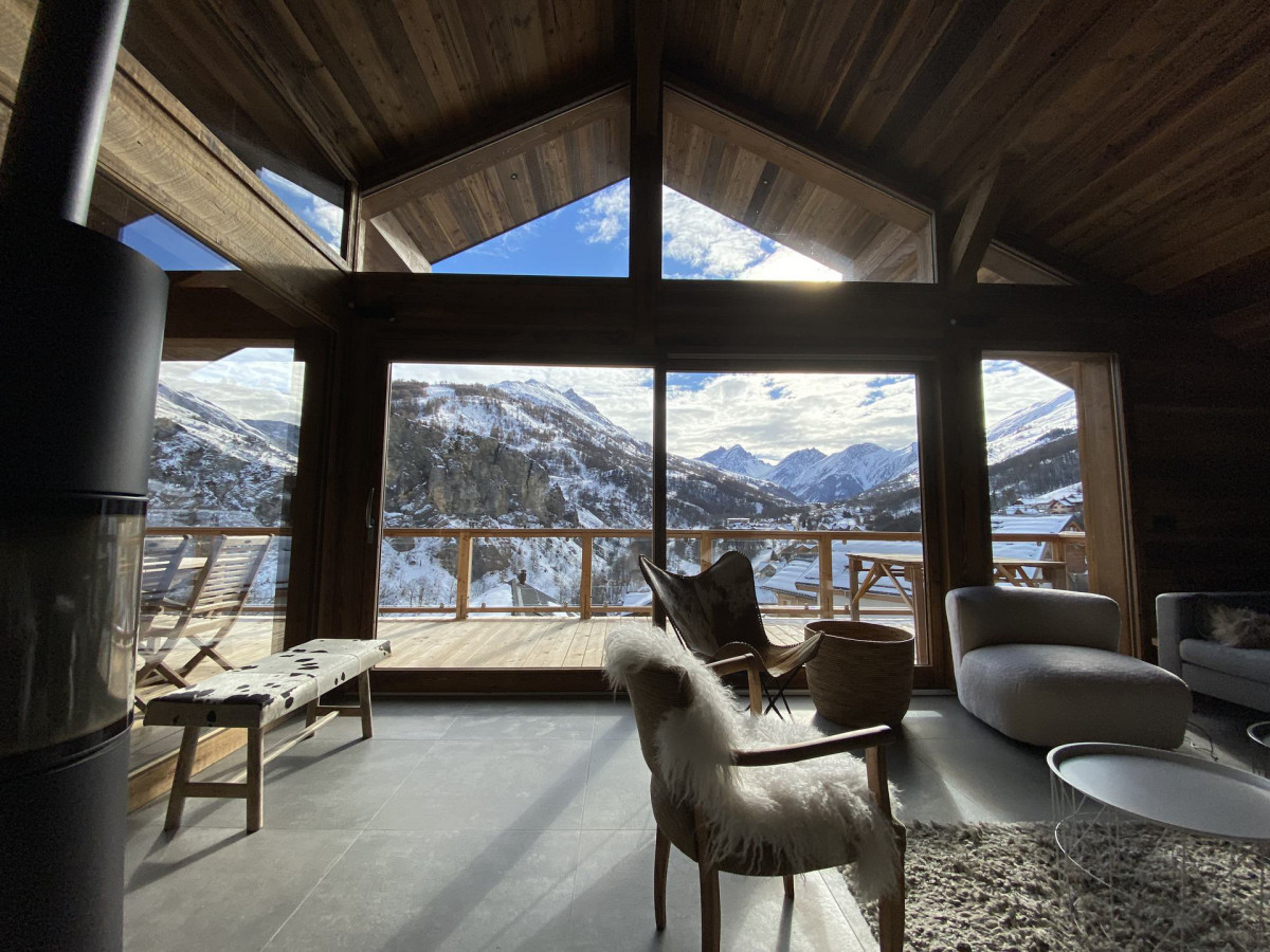 SALON -  CHALET LES BRAMES - VALLOIRE LE SERROZ - VALLOIRE RESERVATIONS