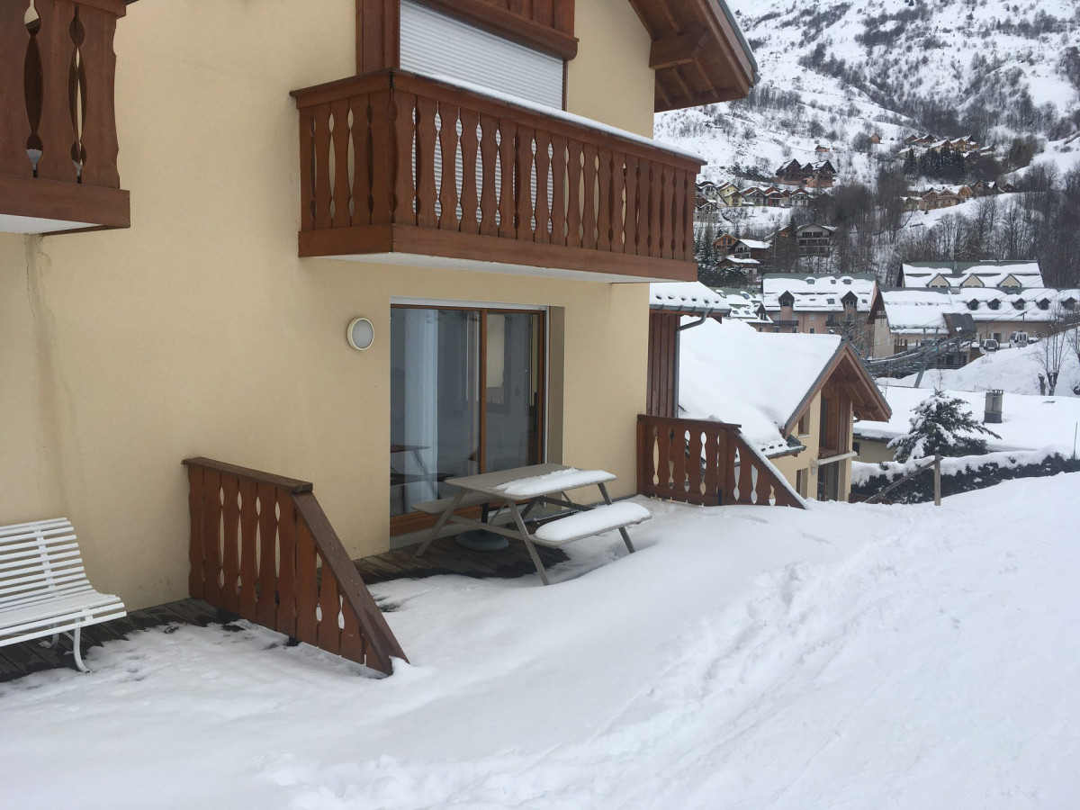 TERRASSE HIVER - APPARTEMENT ROCHES FLEURIES B12 - VALLOIRE CENTRE