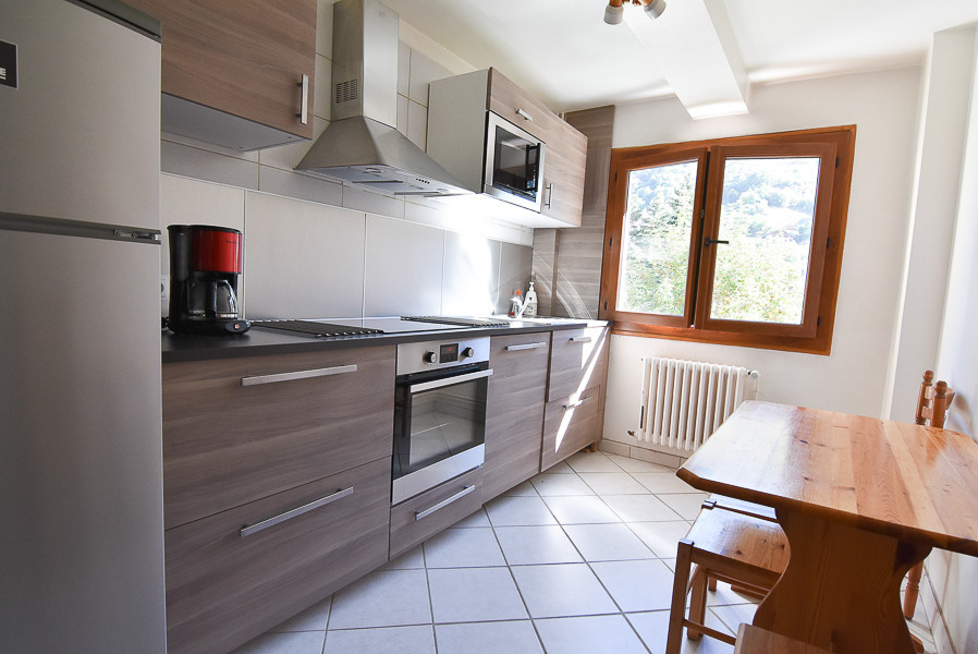 CUISINE  - APPARTEMENT LES CHARDONNETS B06 - VALLOIRE CENTRE - VALLOIRE RESERVATIONS