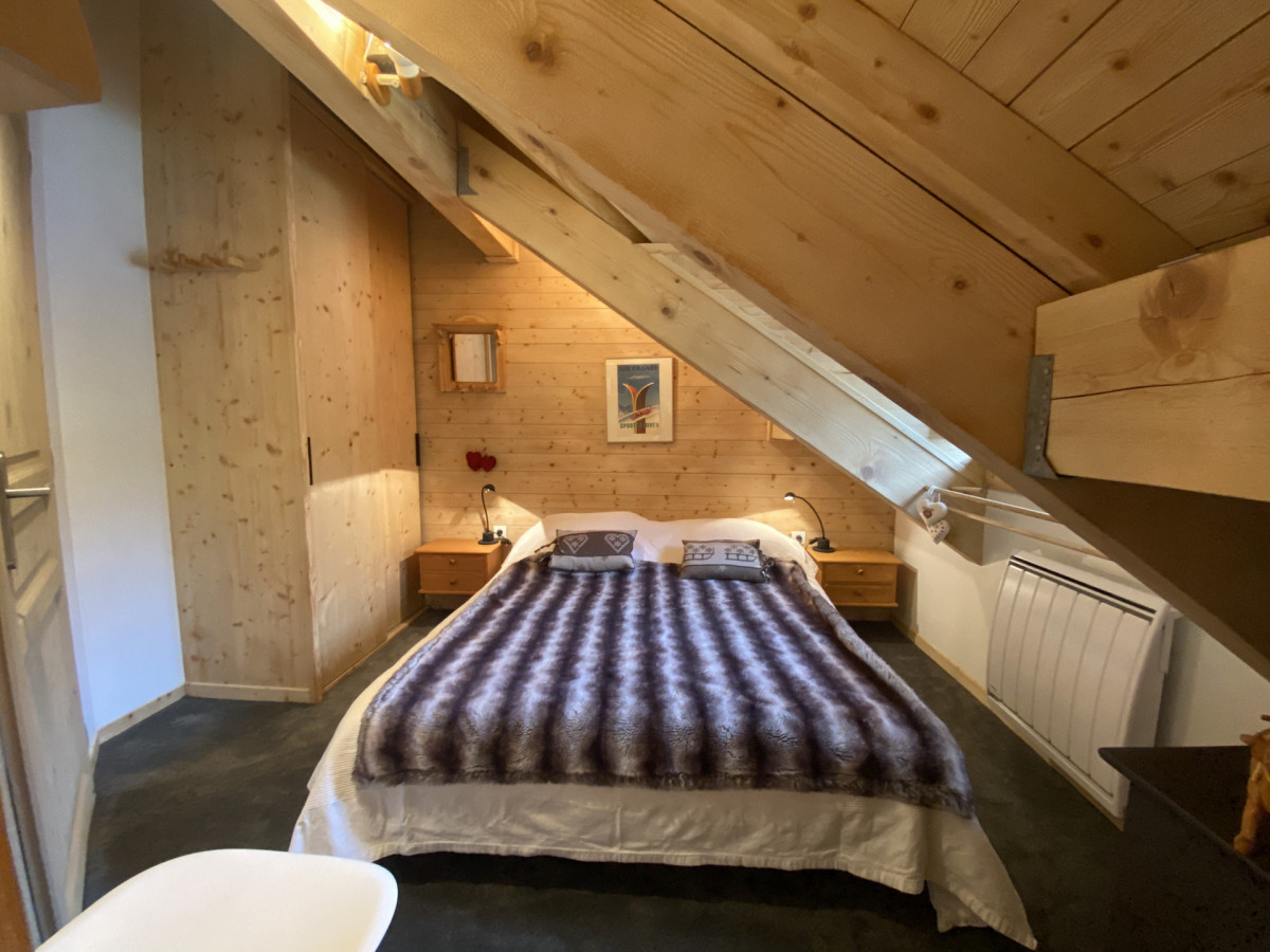 CHAMBRE MANSARDEE  - CHALET DU REGAIN APPARTEMENT 15 - VALLOIRE CENTRE