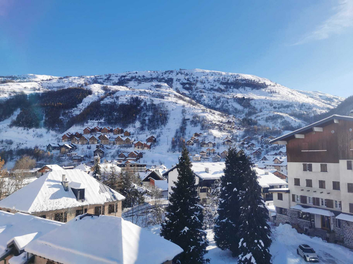 VUE BALCON HIVER - APPARTEMENT RESIDENCE GALIBIER 23 - VALLOIRE CENTRE