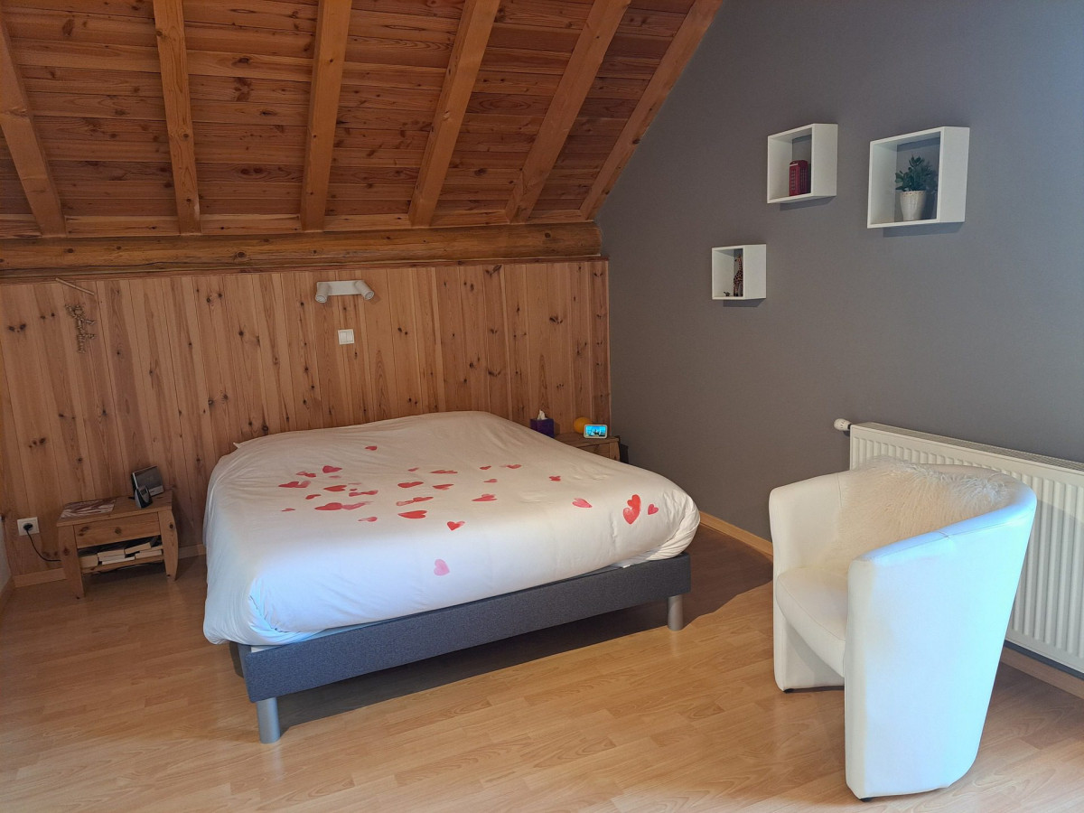 CHAMBRE - CHALET AU BOIS JOLI - LE SERROZ - VALLOIRE RESERVATIONS