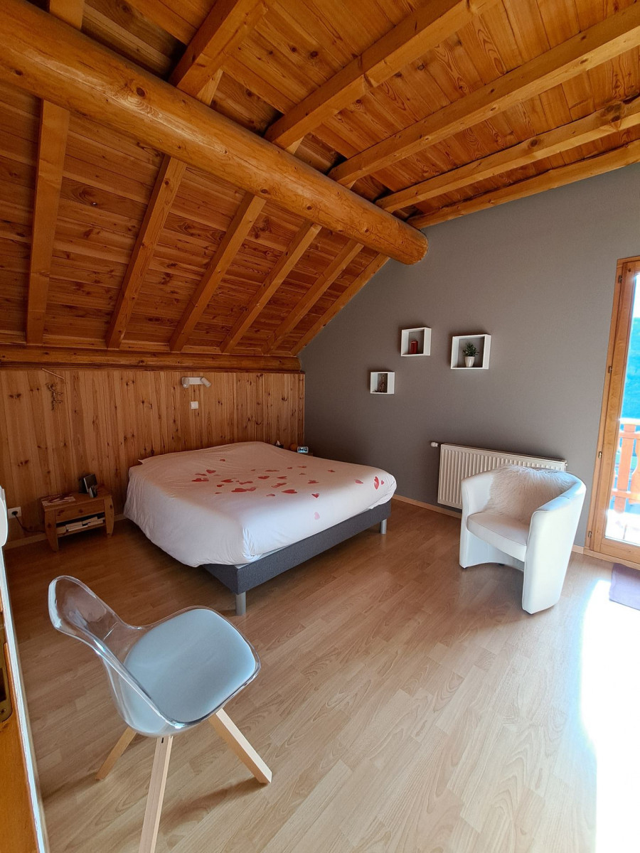 CHAMBRE - CHALET AU BOIS JOLI - LE SERROZ - VALLOIRE RESERVATIONS