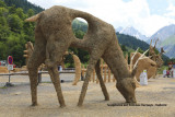 SCULPTURES SUR PAILLE ET FOIN - SÉJOUR MONTAGNE -  LE THYMEL - VALLOIRE